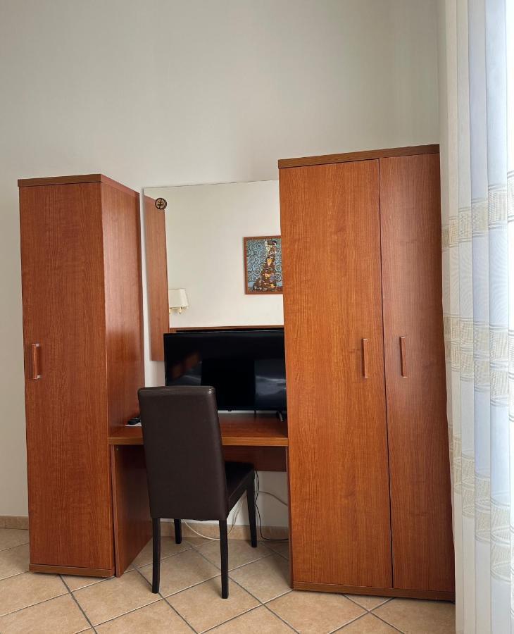 Karina Guest house *